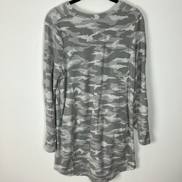 Athleta Sweater - Women’s Large - Picture 7 of 7